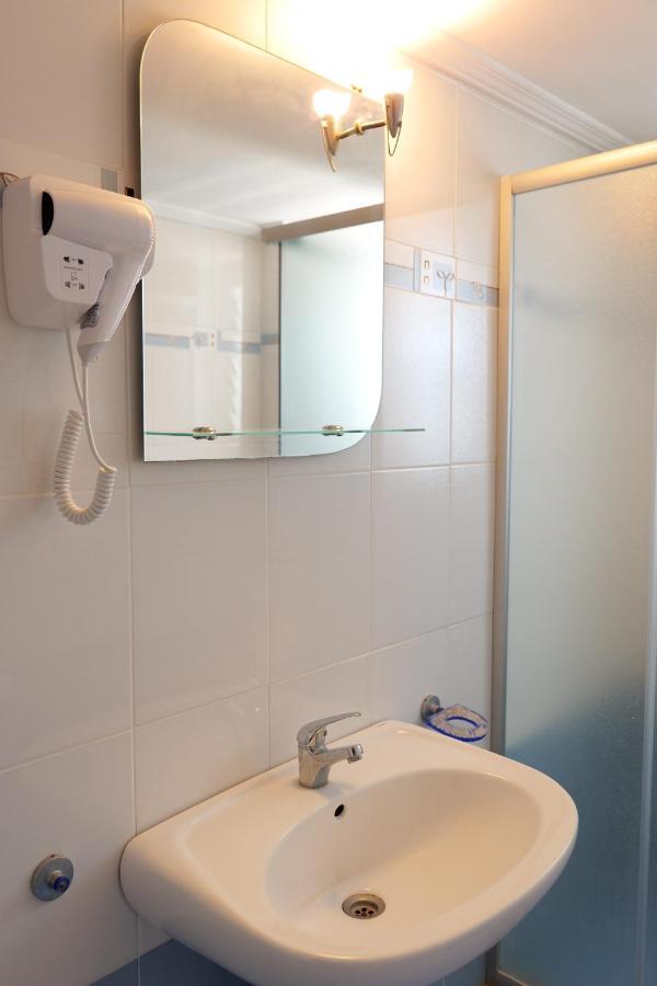 Miracle Apartments Saranda Ngoại thất bức ảnh